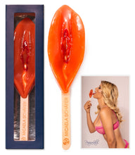 Laden Sie das Bild in den Galerie-Viewer, Pussy Lolly by Micaela Schäfer
